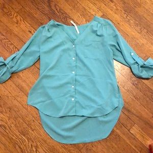 Lovely teal 3/4 sleeve light button down top